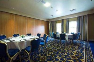 фото отеля Roganstown Hotel and Country Club