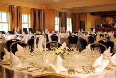 фото отеля Roganstown Hotel and Country Club