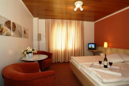 фото отеля Strandhus Hotel Cuxhaven