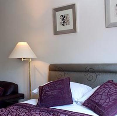 фото отеля The Gate Hotel Stevenage