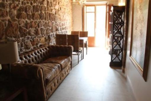 фото отеля Apartamentos Rurales La Villa de Piedra