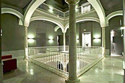 фото отеля Petit Palace Santa Cruz