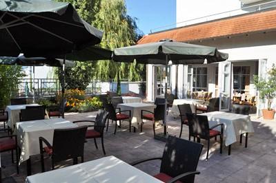 фото отеля Hotel Kaiserstuhl Betriebsgesellschaft