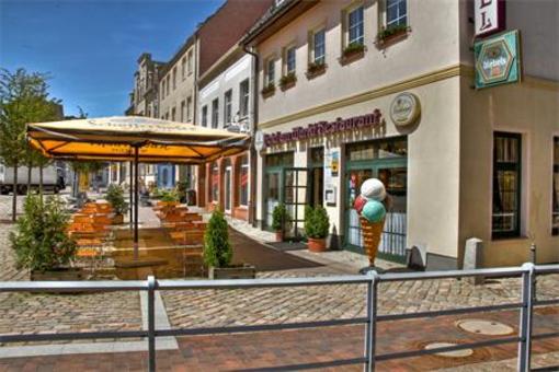 фото отеля Hotel am Markt Altentreptow