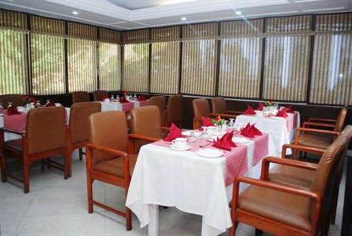 фото отеля Hotel Shiva Continental