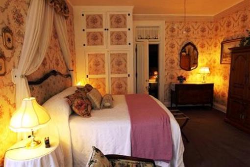 фото отеля Pinehill Inn