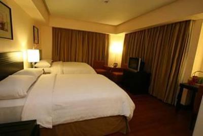 фото отеля Crown Regency Hotel & Towers Cebu City