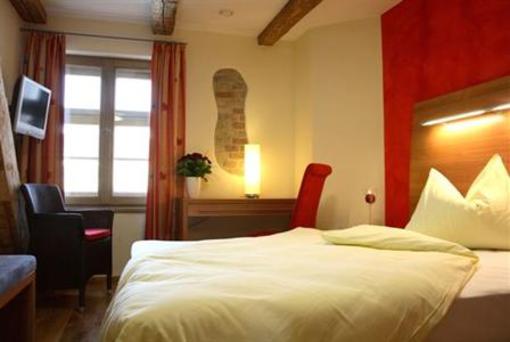 фото отеля Hotel Zum Gruenen Baum