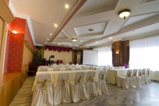 фото отеля Garuda Hotel Pontianak