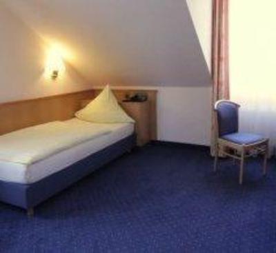 фото отеля Hotel Gasthof Zur Krone Bornheim