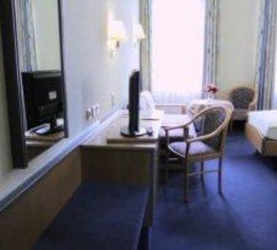 фото отеля Hotel Gasthof Zur Krone Bornheim