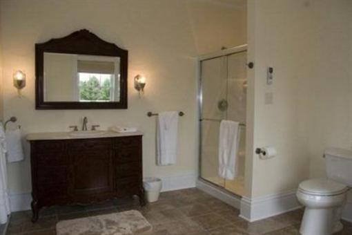 фото отеля White Hall Manor Bed & Breakfast