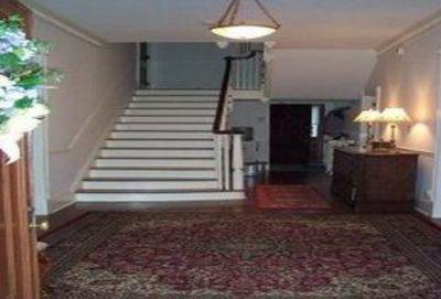 фото отеля White Hall Manor Bed & Breakfast