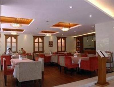 фото отеля Lee Garden Hotel
