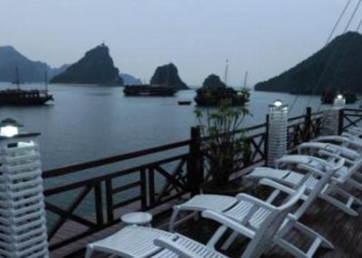 фото отеля Halong Dolphin Day Cruise