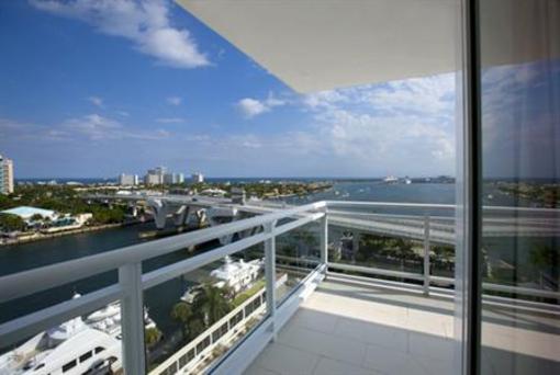 фото отеля Hilton Fort Lauderdale Marina