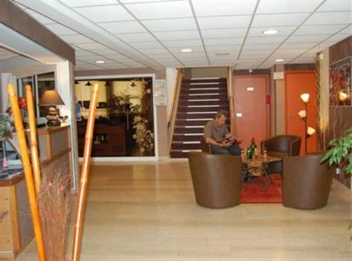фото отеля Hotel du Circuit Magny-Cours