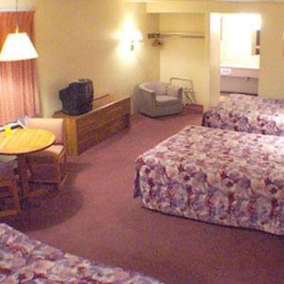 фото отеля Golden Oak Inn