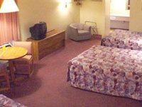 Golden Oak Inn