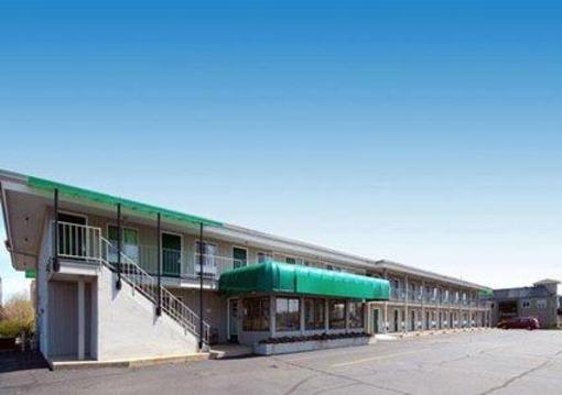 фото отеля Rodeway Inn Grand Haven