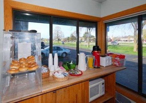 фото отеля Rodeway Inn Grand Haven