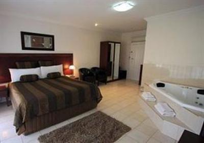 фото отеля Comfort Inn Deakin Palms