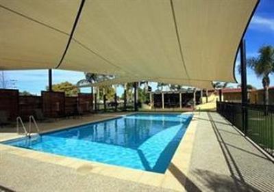 фото отеля Comfort Inn Deakin Palms