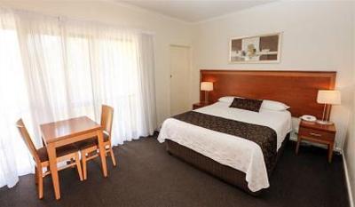 фото отеля Comfort Inn Deakin Palms