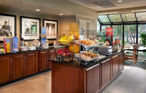 фото отеля Hampton Inn Fairfax (Virginia)