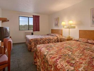 фото отеля Super 8 Carlisle South