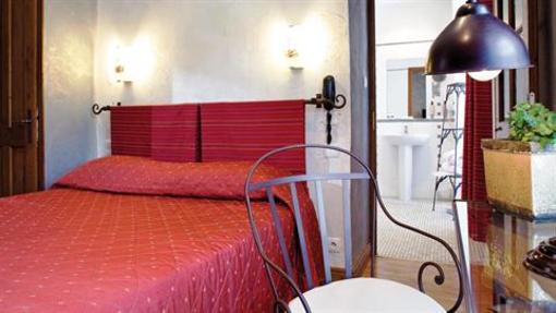 фото отеля Hotel Les Remparts Mirepoix