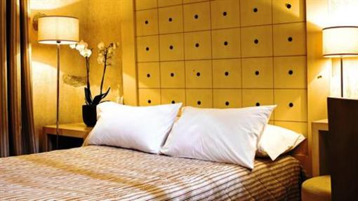 фото отеля Hotel Les Remparts Mirepoix