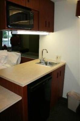 фото отеля Microtel Inn & Suites Starkville