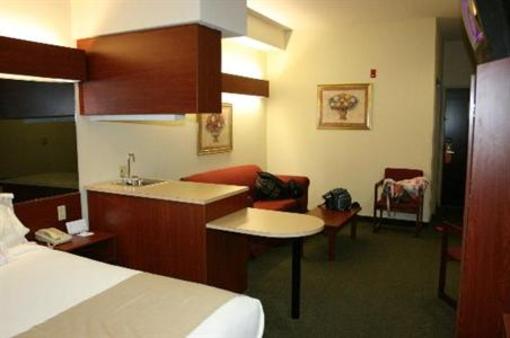 фото отеля Microtel Inn & Suites Starkville