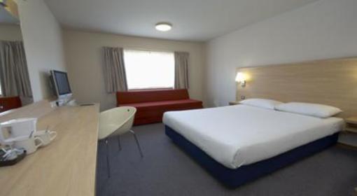 фото отеля Travelodge St. Clears Carmarthen