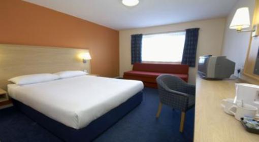 фото отеля Travelodge St. Clears Carmarthen