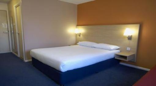 фото отеля Travelodge St. Clears Carmarthen