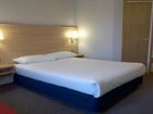 фото отеля Travelodge St. Clears Carmarthen