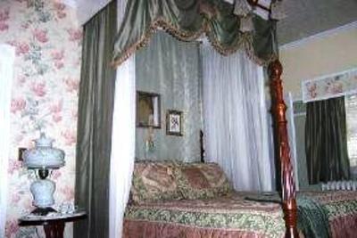 фото отеля Rose Gate Cottage Bed and Breakfast