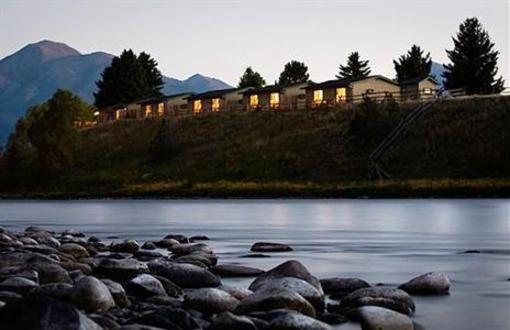 фото отеля Yellowstone Valley Lodge