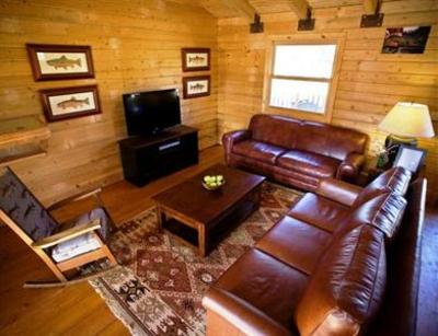 фото отеля Yellowstone Valley Lodge