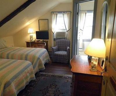 фото отеля Anchor Inn Nantucket