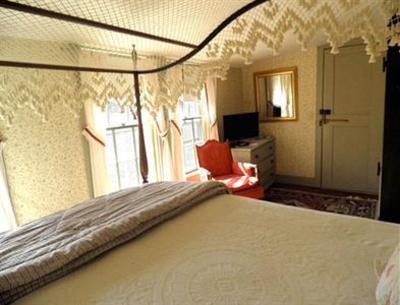 фото отеля Anchor Inn Nantucket