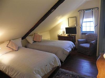 фото отеля Anchor Inn Nantucket