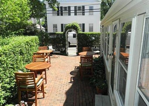 фото отеля Anchor Inn Nantucket