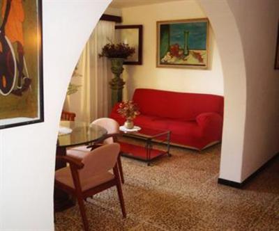 фото отеля Hostal La Ceiba Santanyi