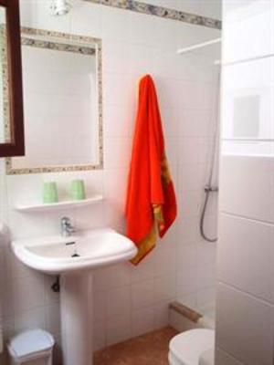 фото отеля Hostal La Ceiba Santanyi