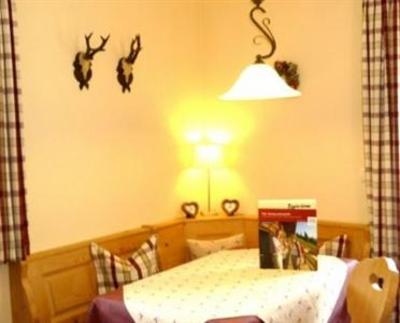 фото отеля Gastehaus und Ferienwohnungen Eggerlehen Hotel Schonau am Konigssee