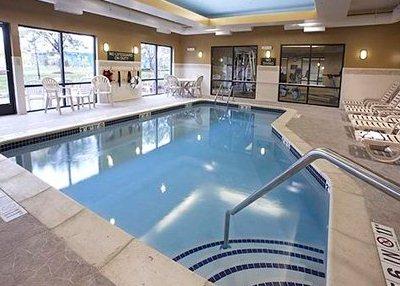 фото отеля Comfort Suites Canton