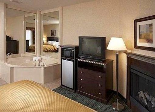 фото отеля Comfort Suites Canton